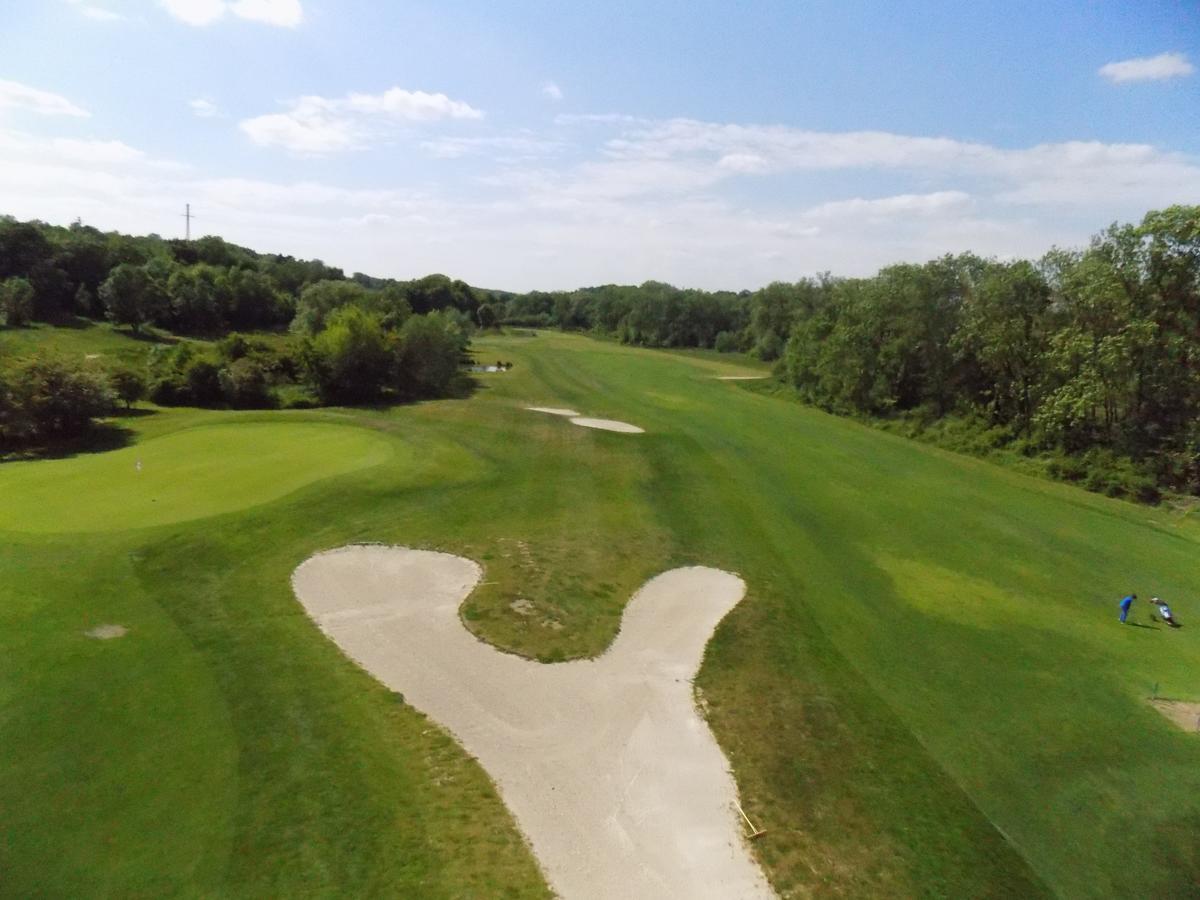 Hotel Golf Bitozeves エクステリア 写真