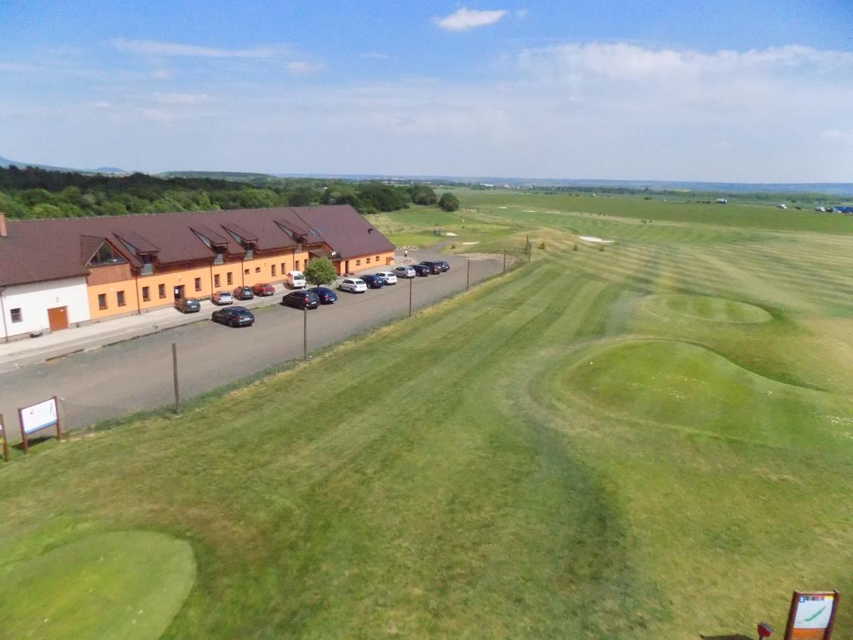 Hotel Golf Bitozeves エクステリア 写真