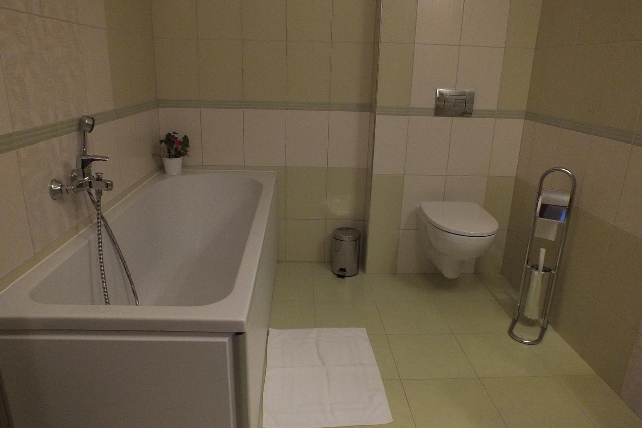 Hotel Golf Bitozeves 部屋 写真