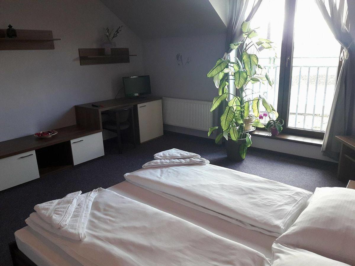 Hotel Golf Bitozeves エクステリア 写真